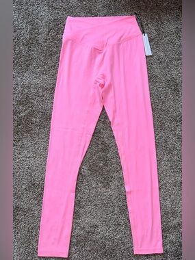 PARAGON Pink High-Waist Leggings. NWT